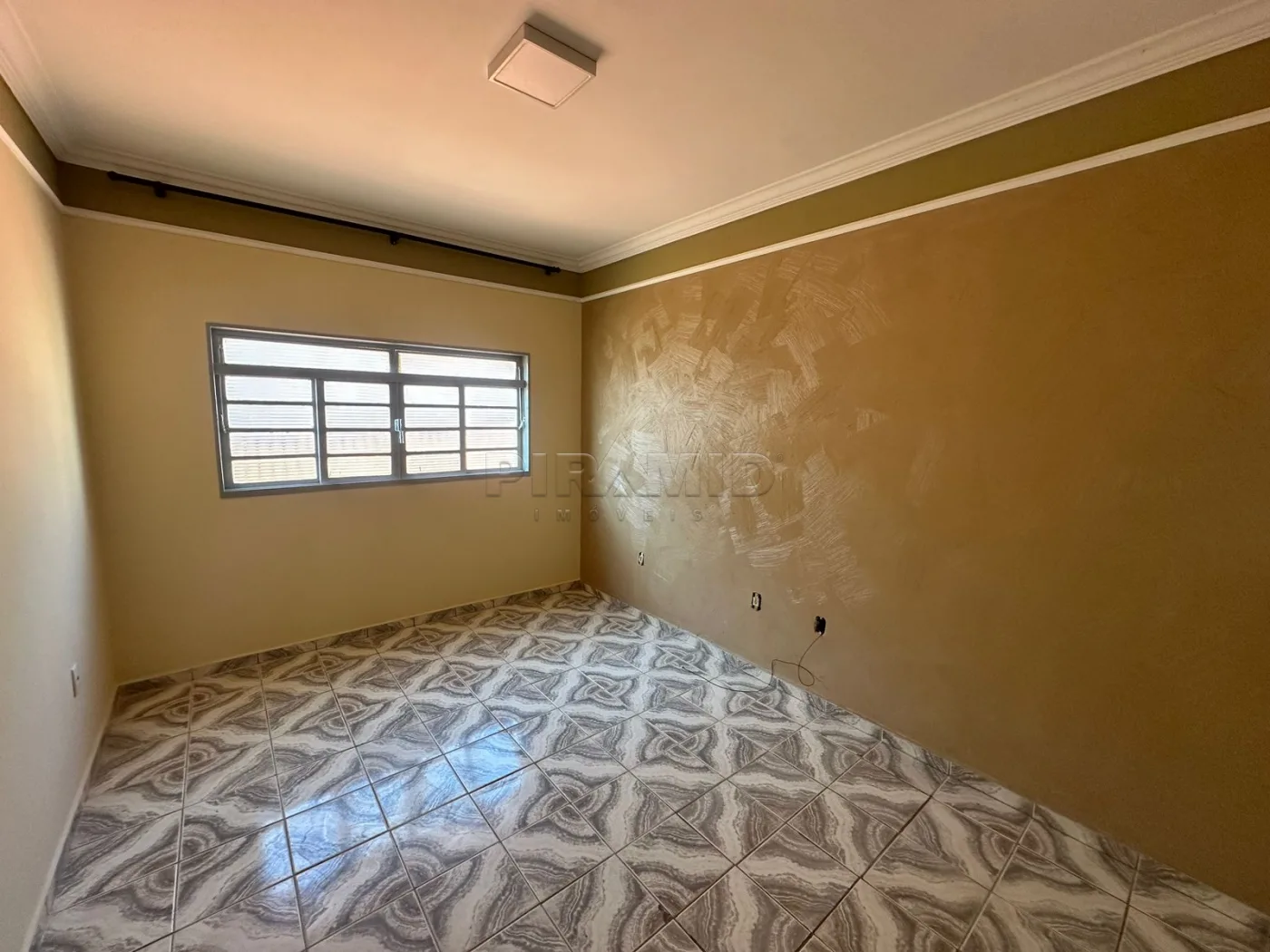 Alugar Casa / Padr&atilde;o em Ribeir&atilde;o Preto R$ 1.500,00 - Foto 5