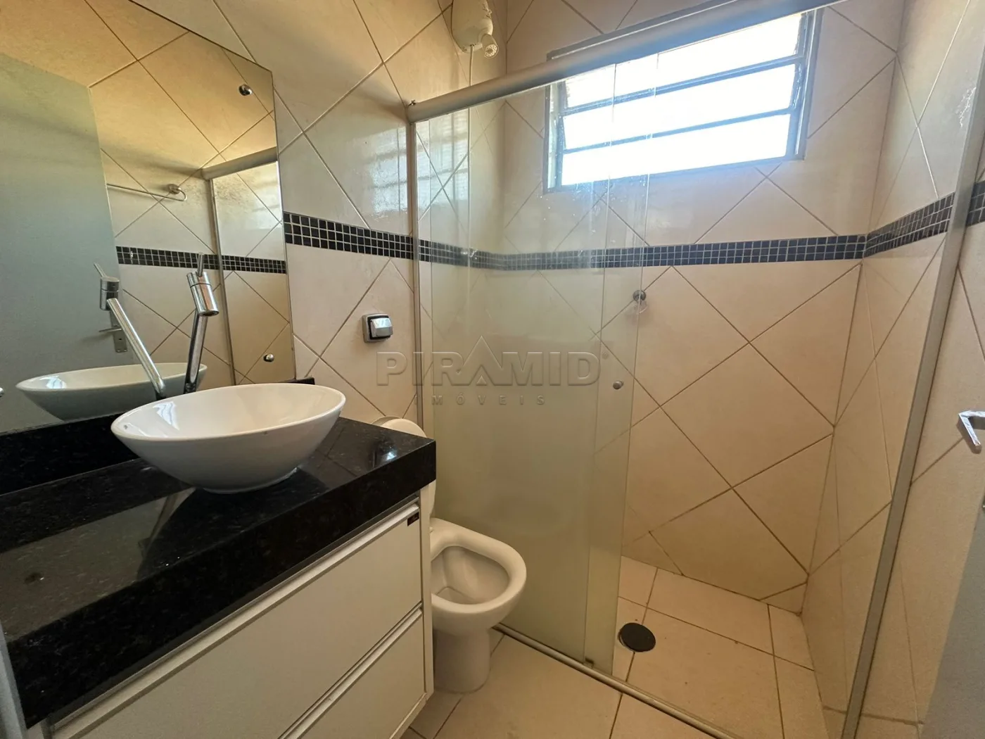 Alugar Casa / Padr&atilde;o em Ribeir&atilde;o Preto R$ 1.500,00 - Foto 7