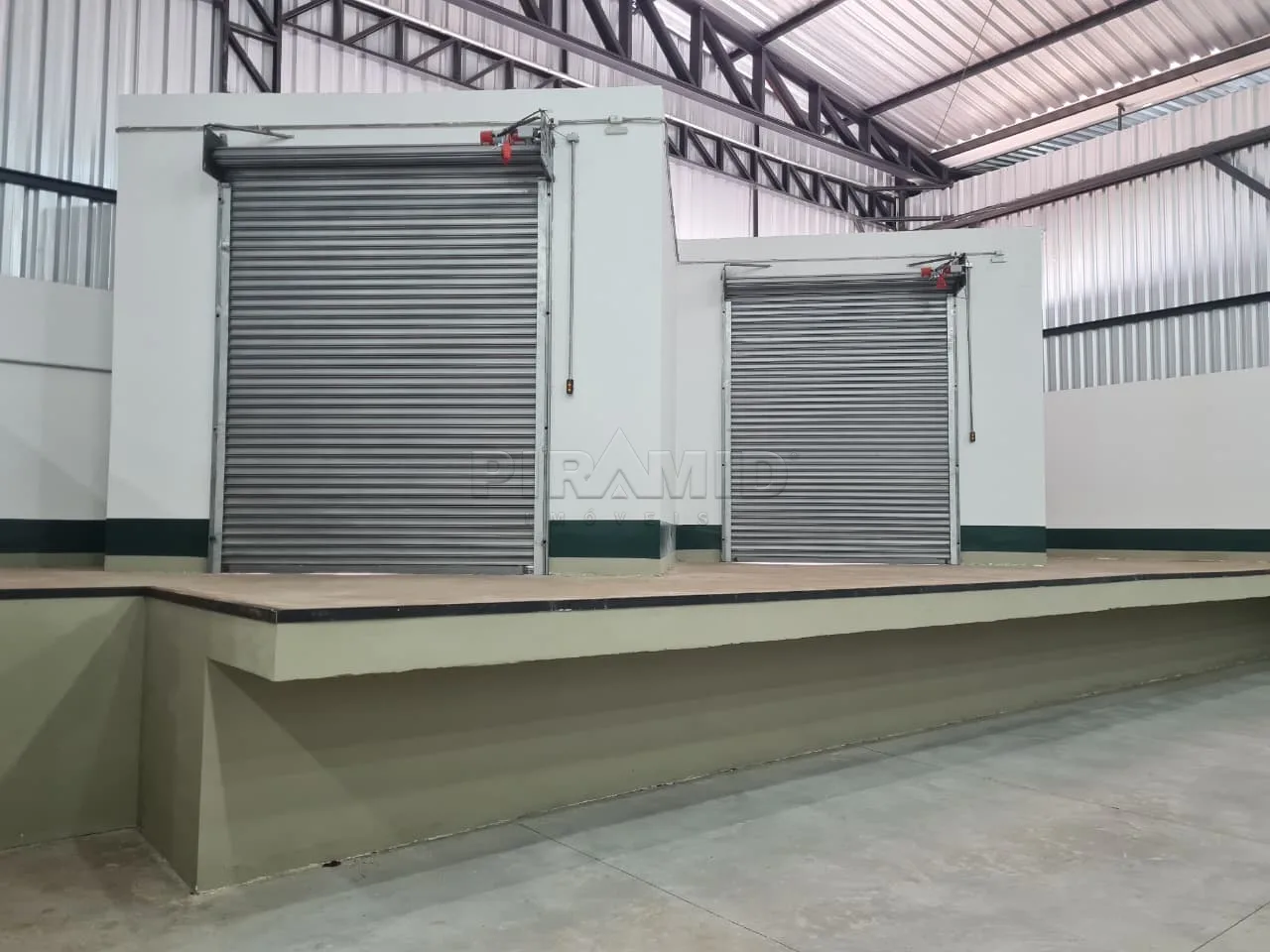 Alugar Comercial / Sal&atilde;o em Condom&iacute;nio em Cravinhos R$ 14.500,00 - Foto 1