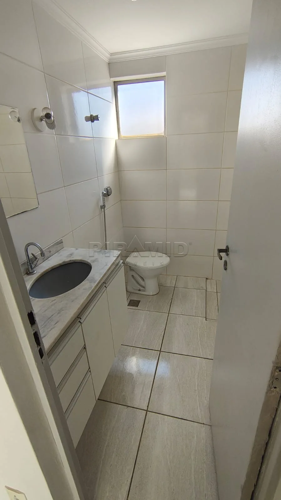 Alugar Apartamento / Padr&atilde;o em Ribeir&atilde;o Preto R$ 1.100,00 - Foto 9