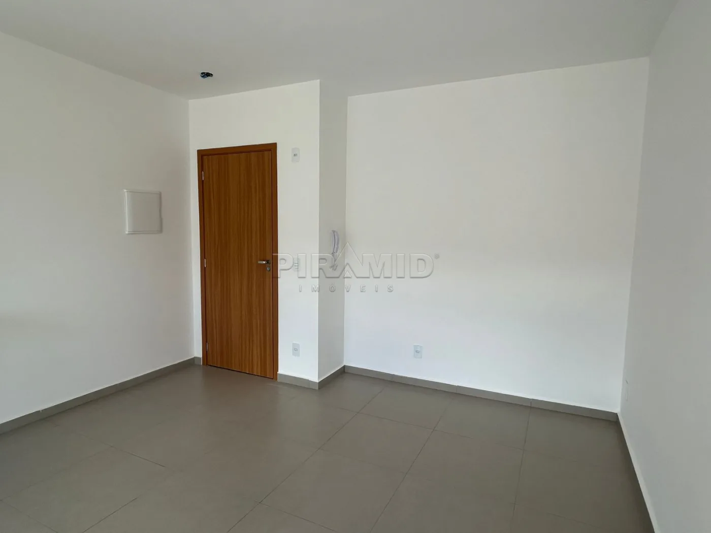 Alugar Apartamento / Padr&atilde;o em Ribeir&atilde;o Preto R$ 1.500,00 - Foto 4