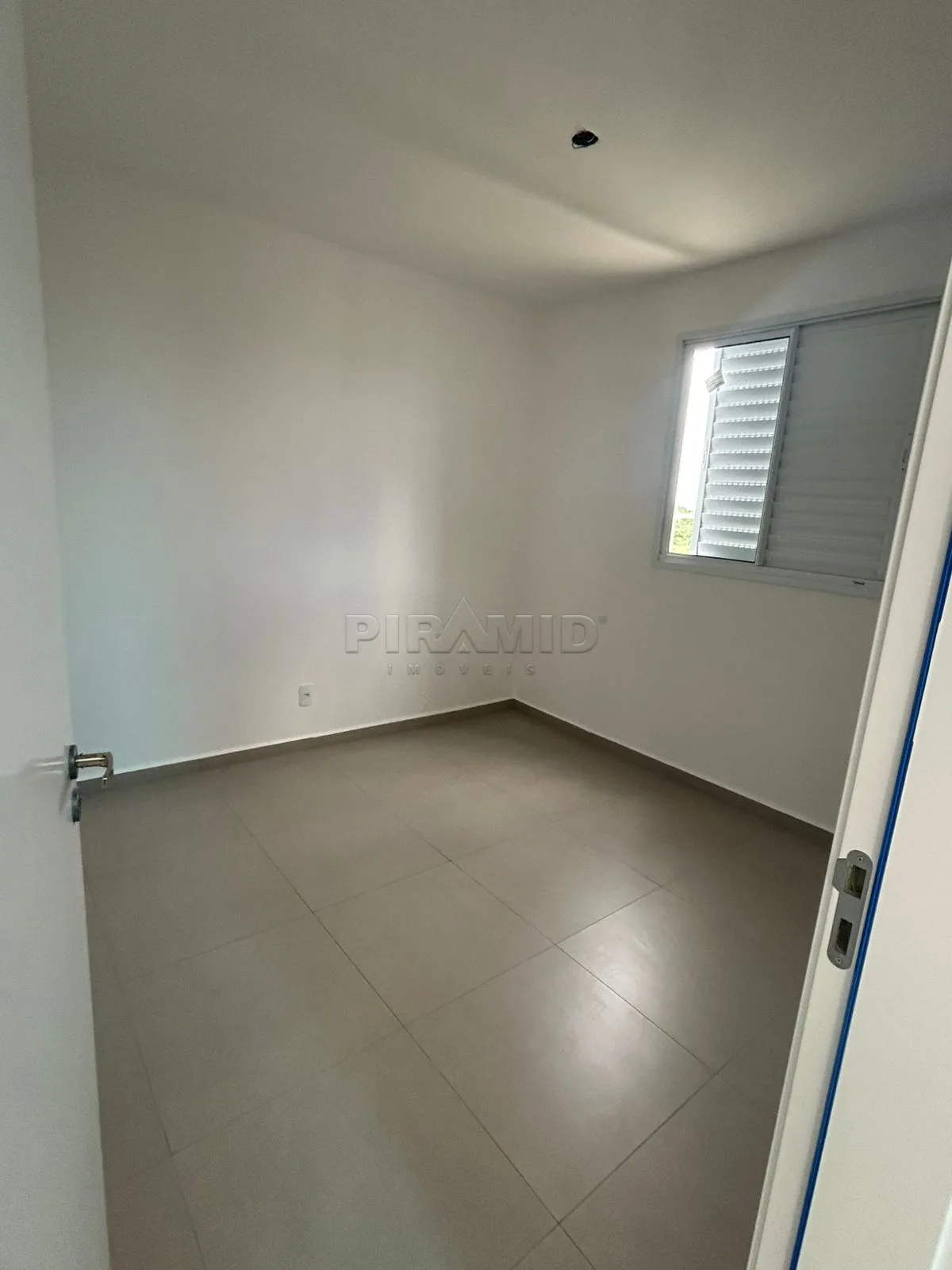 Alugar Apartamento / Padr&atilde;o em Ribeir&atilde;o Preto R$ 1.500,00 - Foto 9