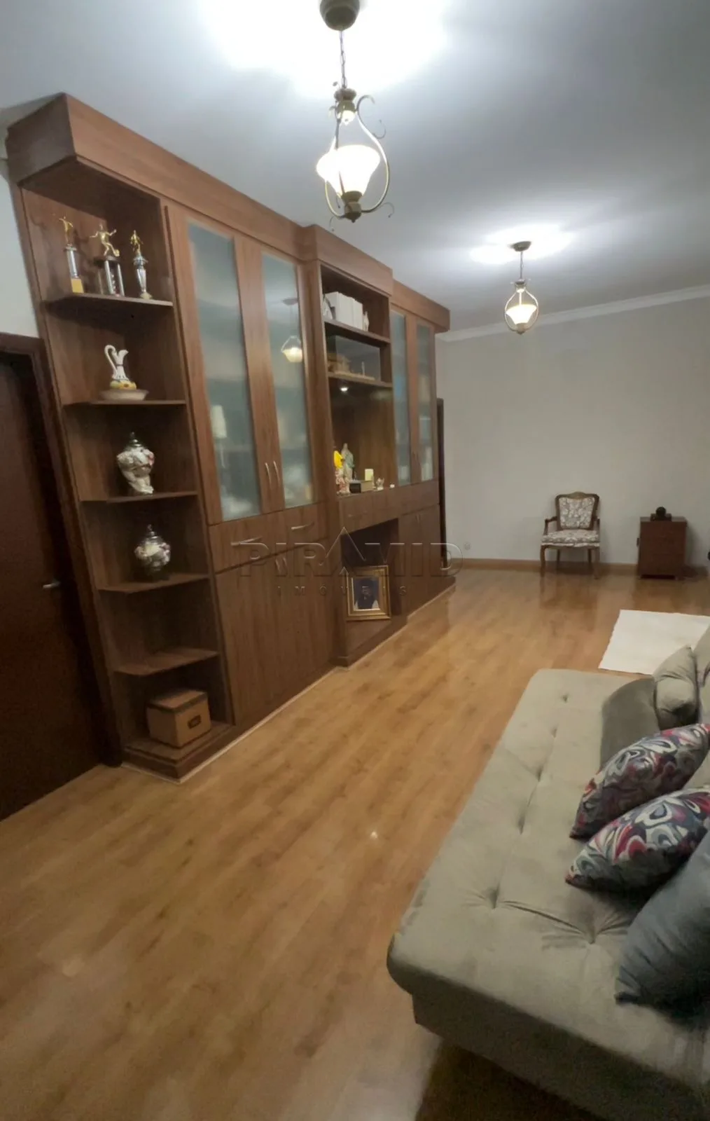 Alugar Casa / Padr&atilde;o em Ribeir&atilde;o Preto R$ 8.000,00 - Foto 4