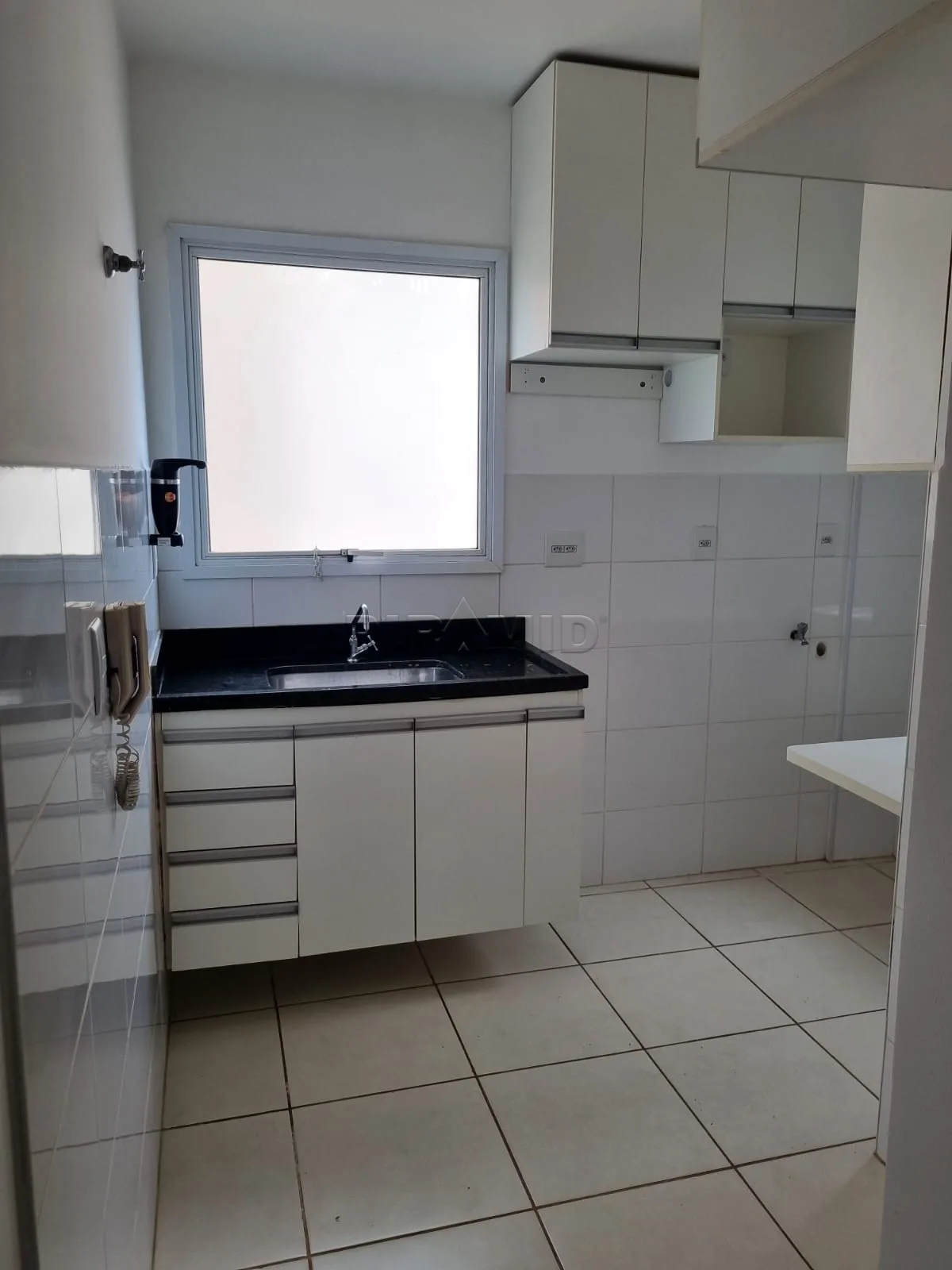 Alugar Apartamento / Padr&atilde;o em Ribeir&atilde;o Preto R$ 1.600,00 - Foto 5