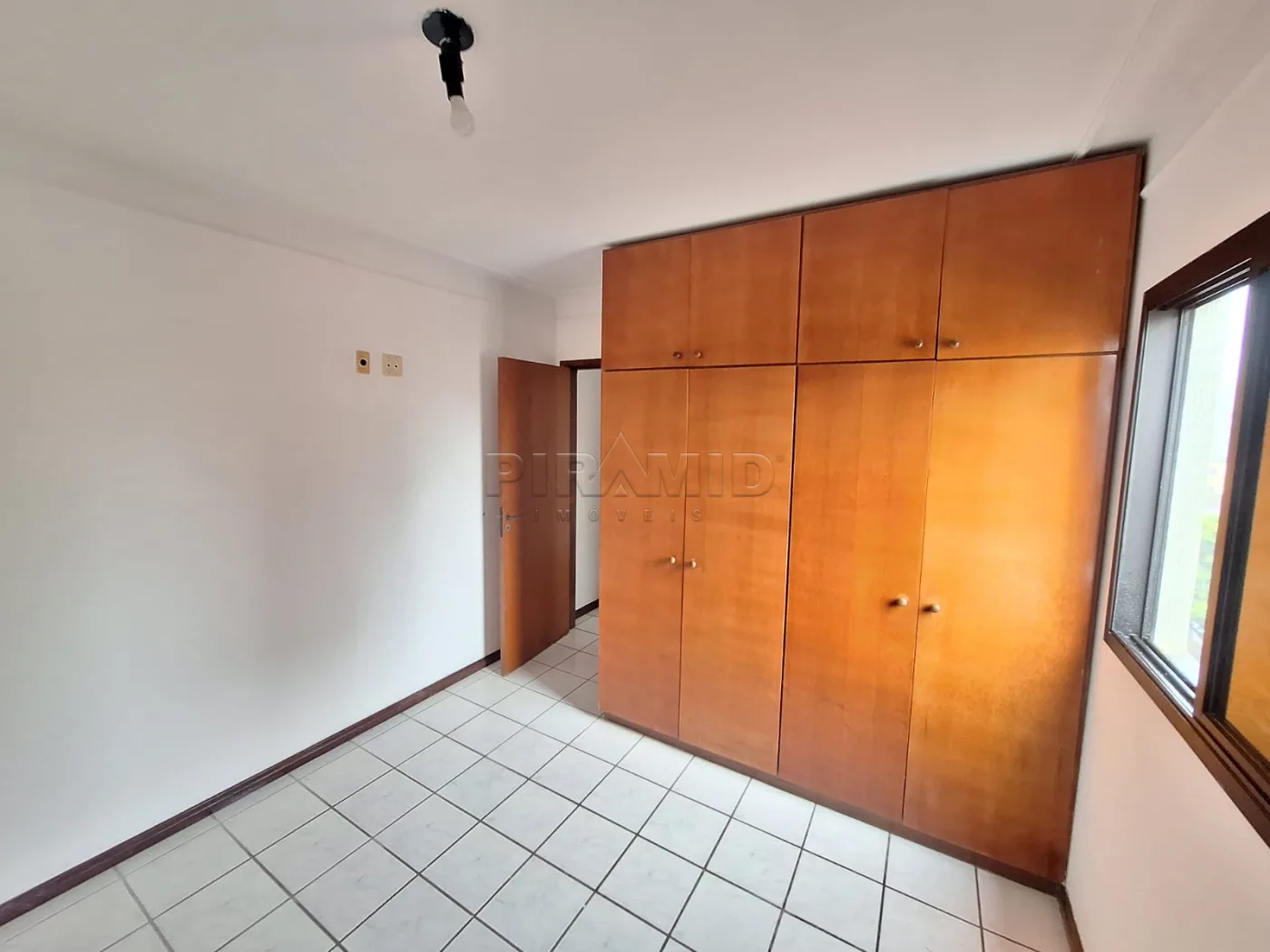 Alugar Apartamento / Padr&atilde;o em Ribeir&atilde;o Preto R$ 1.500,00 - Foto 7