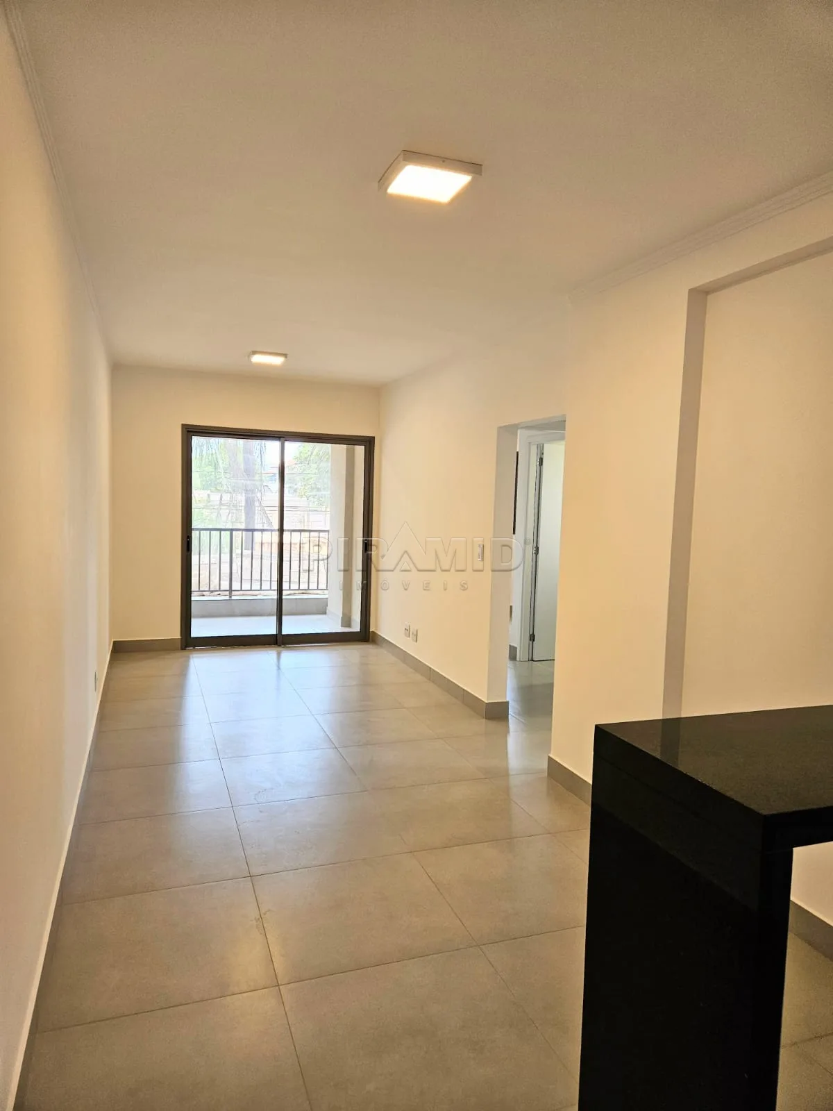 Comprar Apartamento / Padr&atilde;o em Ribeir&atilde;o Preto R$ 400.000,00 - Foto 2