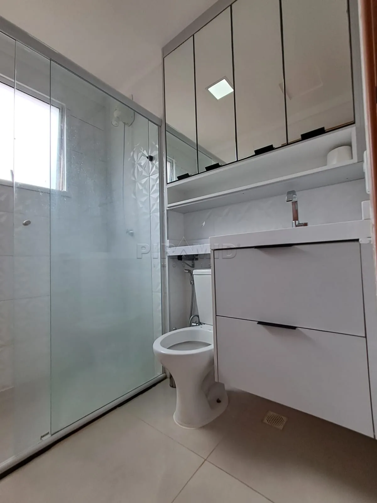 Alugar Apartamento / Padr&atilde;o em Ribeir&atilde;o Preto R$ 1.200,00 - Foto 7