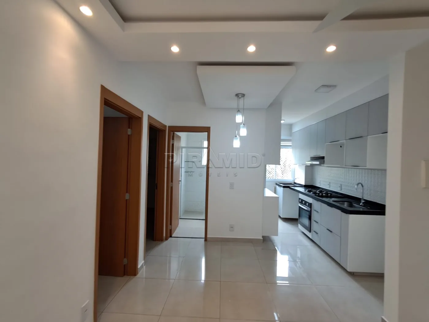 Alugar Apartamento / Padr&atilde;o em Ribeir&atilde;o Preto R$ 1.200,00 - Foto 4