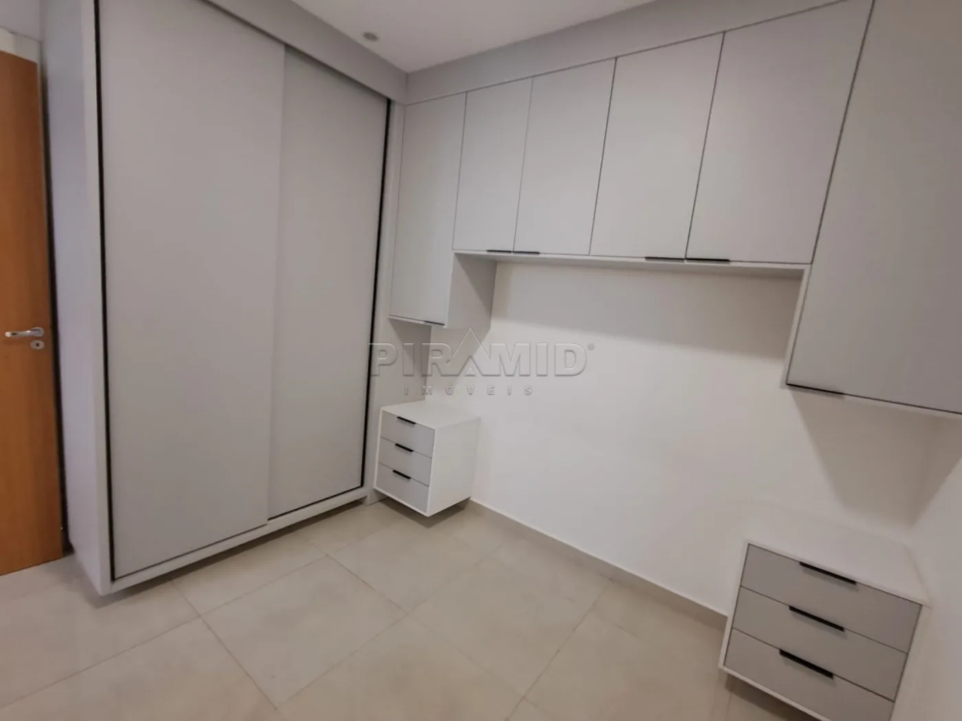 Alugar Apartamento / Padr&atilde;o em Ribeir&atilde;o Preto R$ 1.200,00 - Foto 12