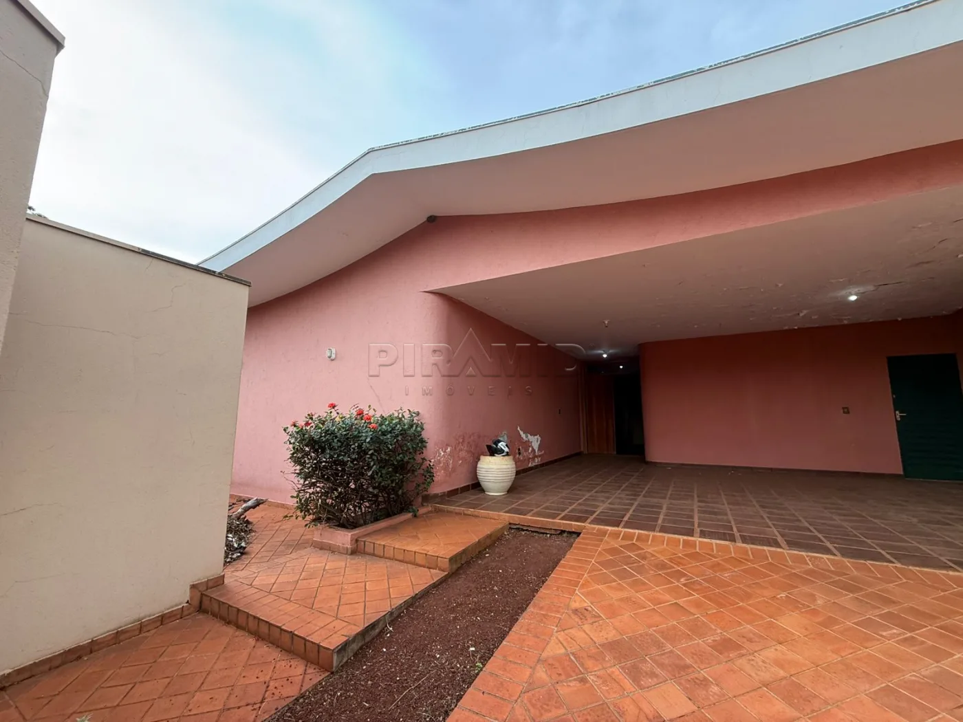 Alugar Casa / Padr&atilde;o em Ribeir&atilde;o Preto R$ 4.800,00 - Foto 1