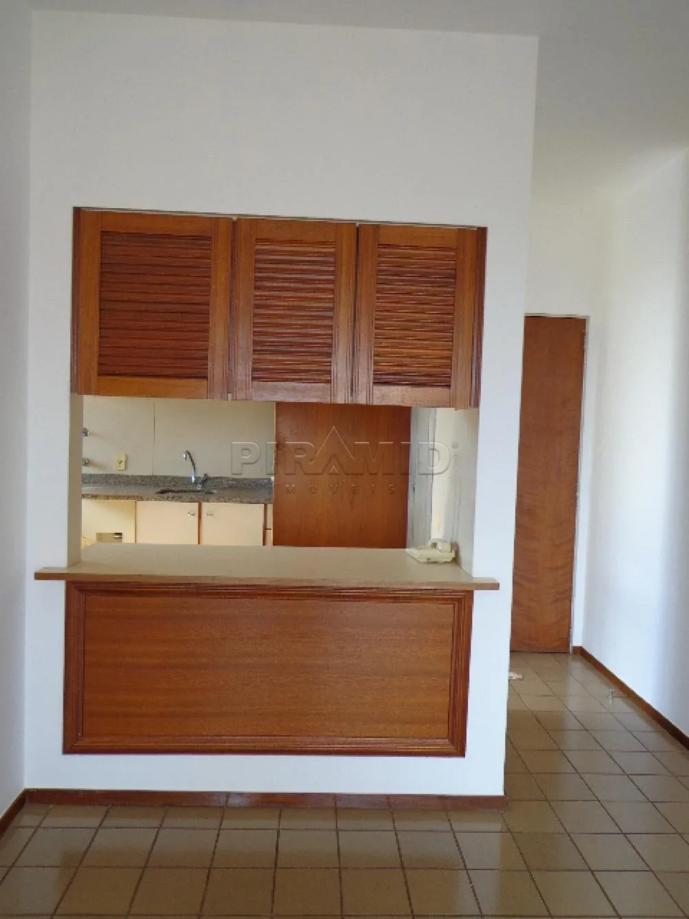 Comprar Apartamento / Padr&atilde;o em Ribeir&atilde;o Preto R$ 300.000,00 - Foto 4