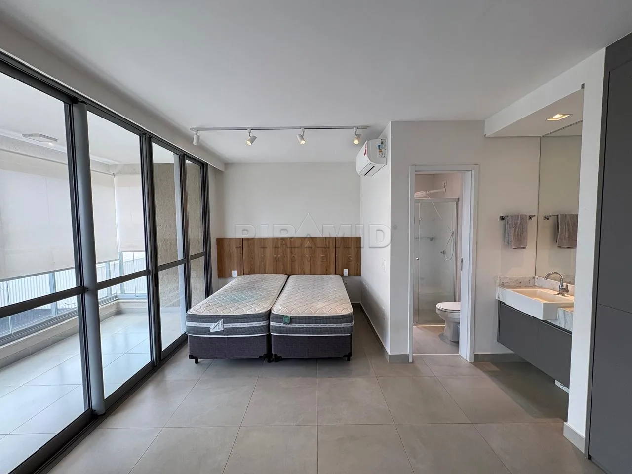 Alugar Apartamento / Kitchnet em Ribeir&atilde;o Preto R$ 2.500,00 - Foto 3