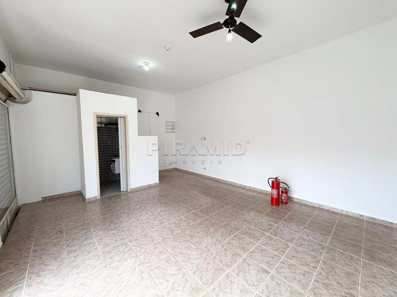 Alugar Comercial / Sal&atilde;o em Ribeir&atilde;o Preto R$ 1.400,00 - Foto 1