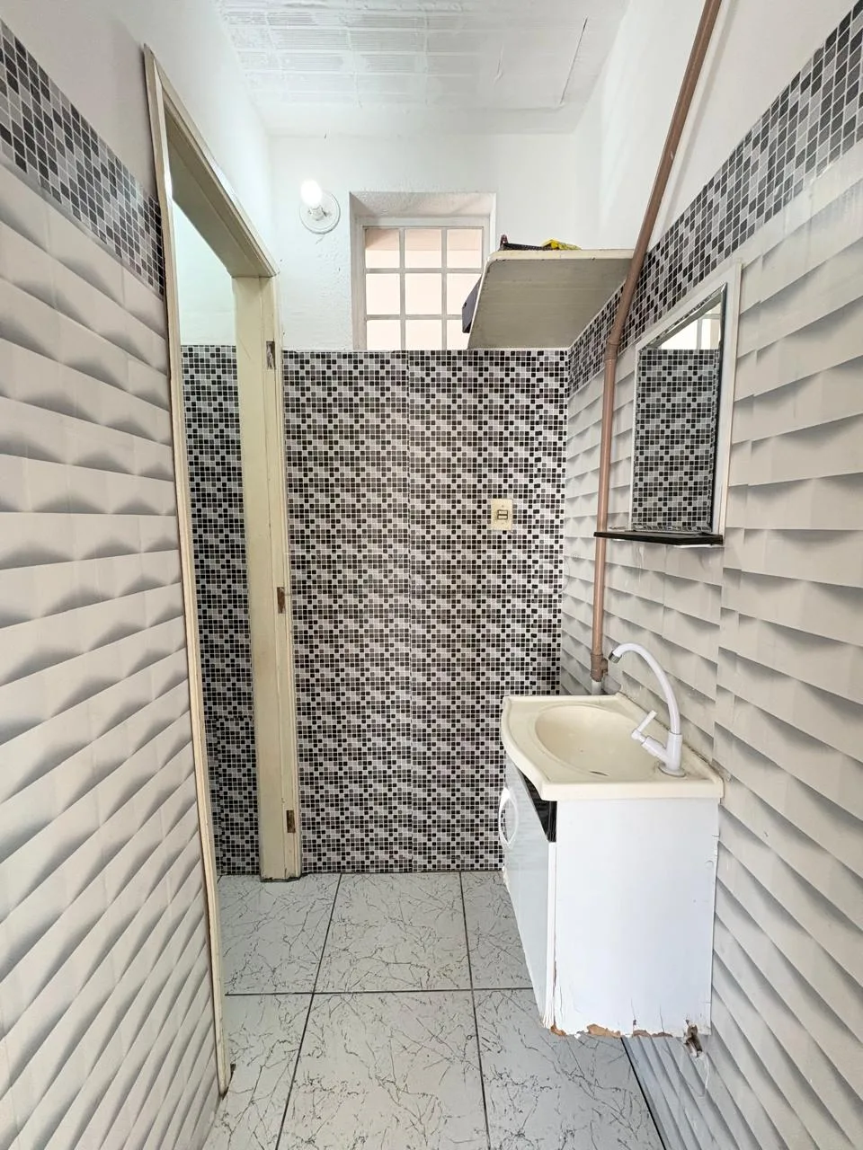 Alugar Comercial / Sal&atilde;o em Ribeir&atilde;o Preto R$ 1.400,00 - Foto 8