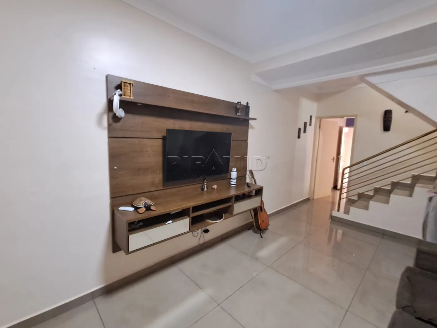 Alugar Casa / Condom&iacute;nio em Ribeir&atilde;o Preto R$ 2.500,00 - Foto 2