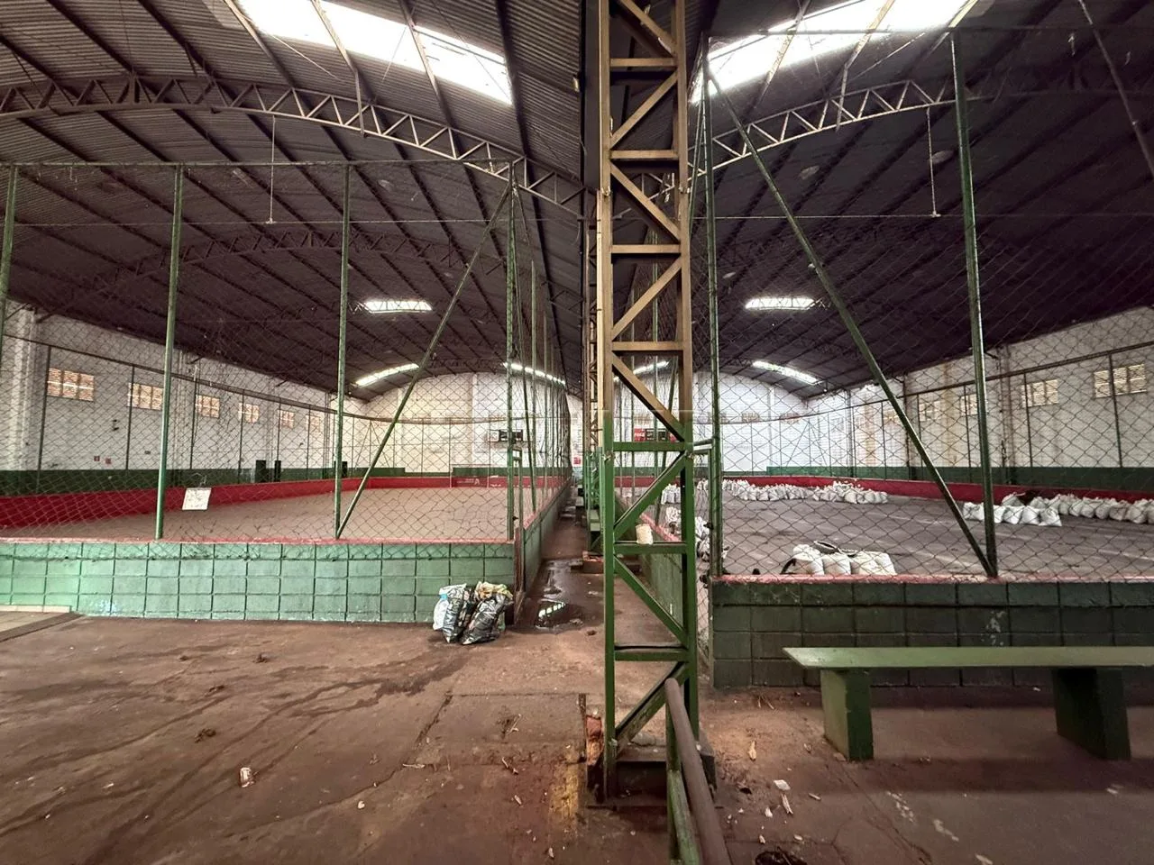 Alugar Comercial / Sal&atilde;o em Ribeir&atilde;o Preto R$ 30.000,00 - Foto 4