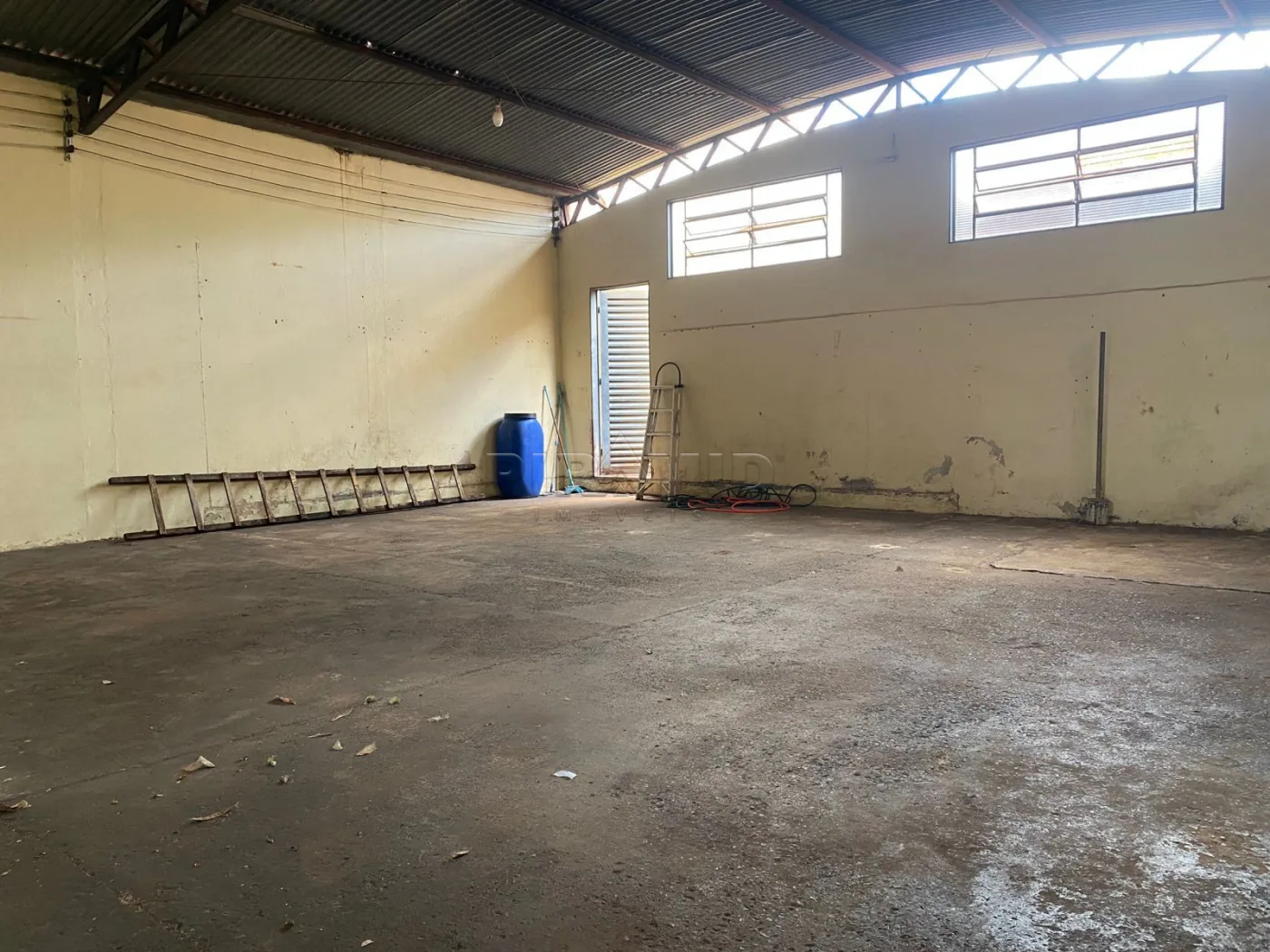 Alugar Comercial / Sal&atilde;o em Ribeir&atilde;o Preto R$ 3.000,00 - Foto 1