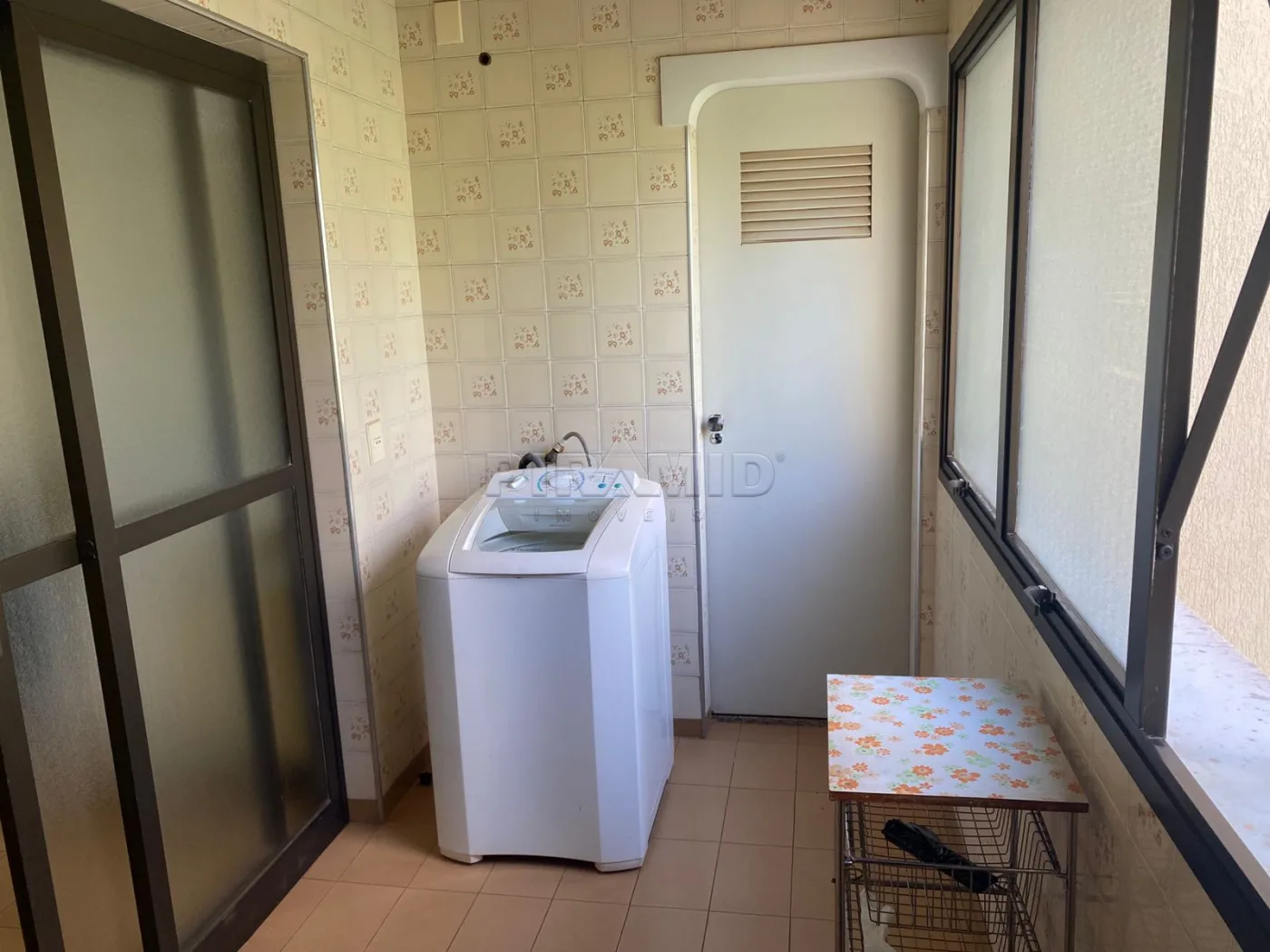 Alugar Apartamento / Padr&atilde;o em Ribeir&atilde;o Preto R$ 2.000,00 - Foto 13