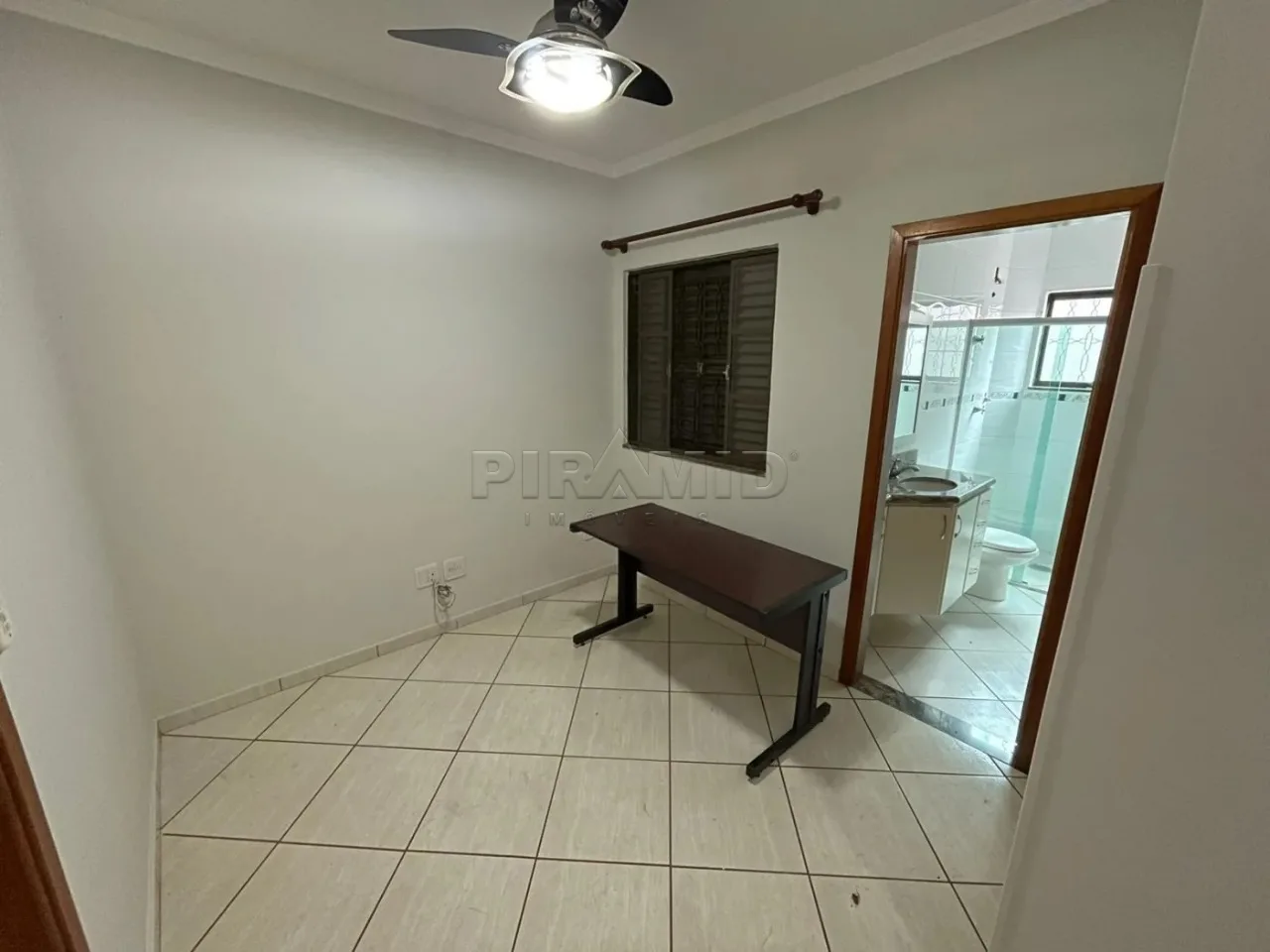 Alugar Casa / Padr&atilde;o em Ribeir&atilde;o Preto R$ 3.800,00 - Foto 14