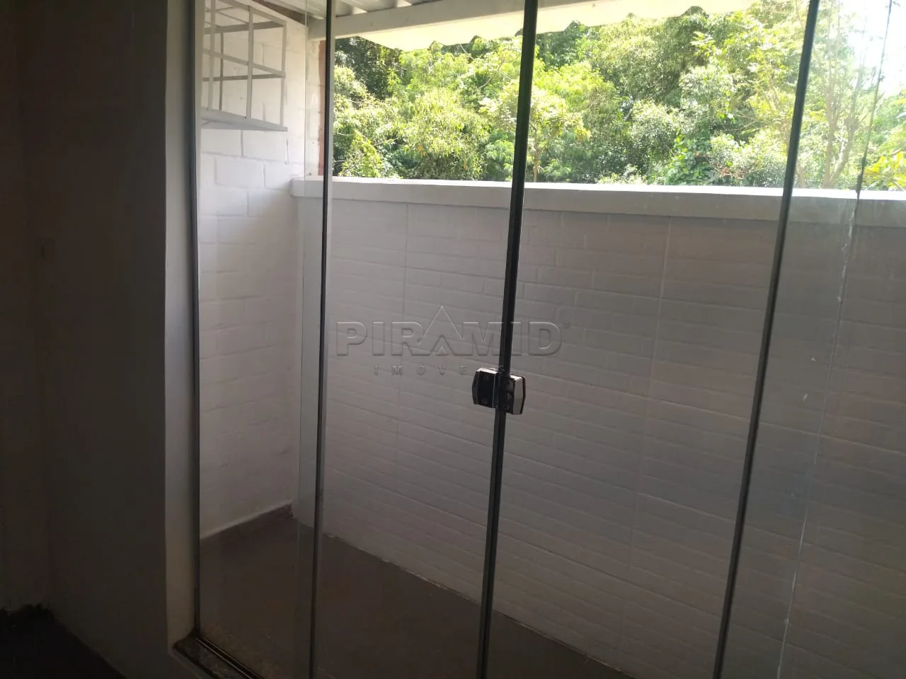 Alugar Apartamento / Padr&atilde;o em Ribeir&atilde;o Preto R$ 1.550,00 - Foto 3