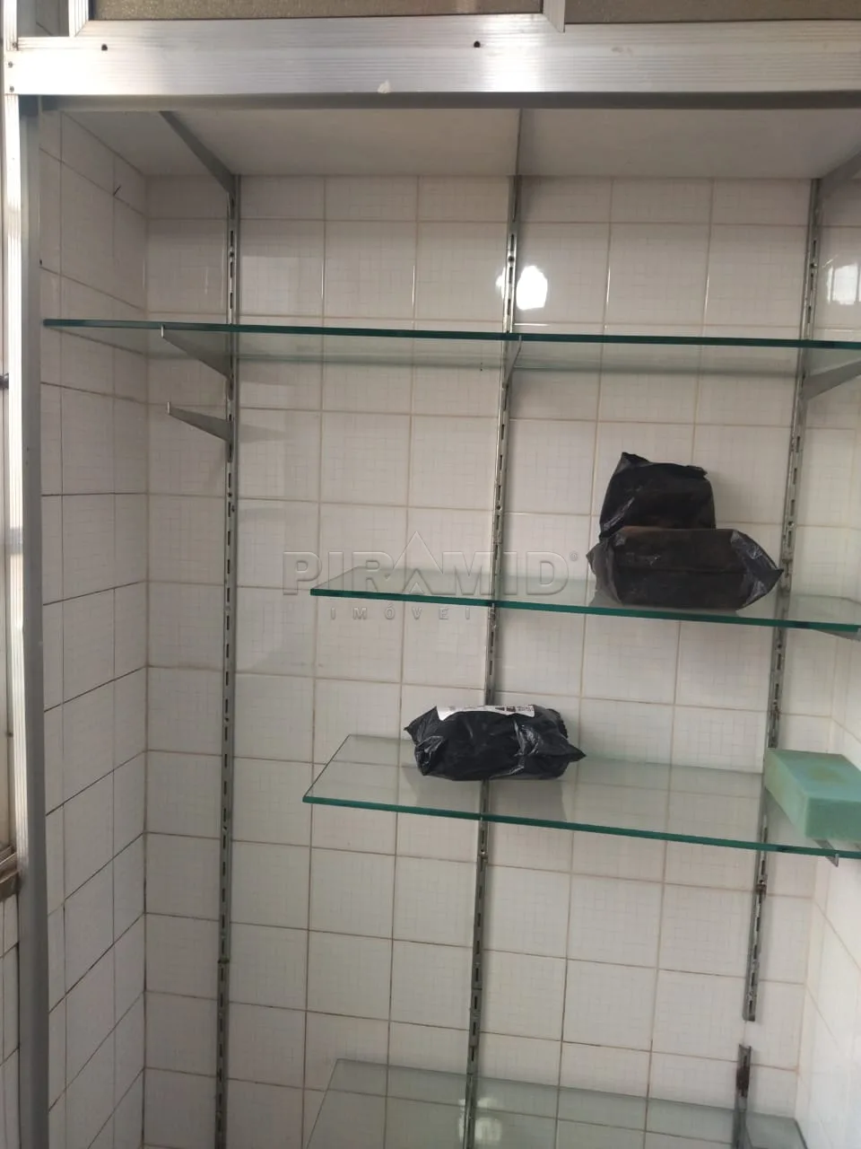 Alugar Apartamento / Padr&atilde;o em Ribeir&atilde;o Preto R$ 1.550,00 - Foto 5