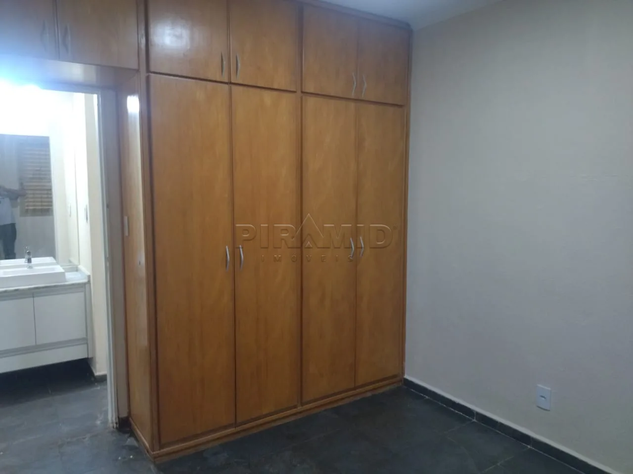 Alugar Apartamento / Padr&atilde;o em Ribeir&atilde;o Preto R$ 1.550,00 - Foto 7