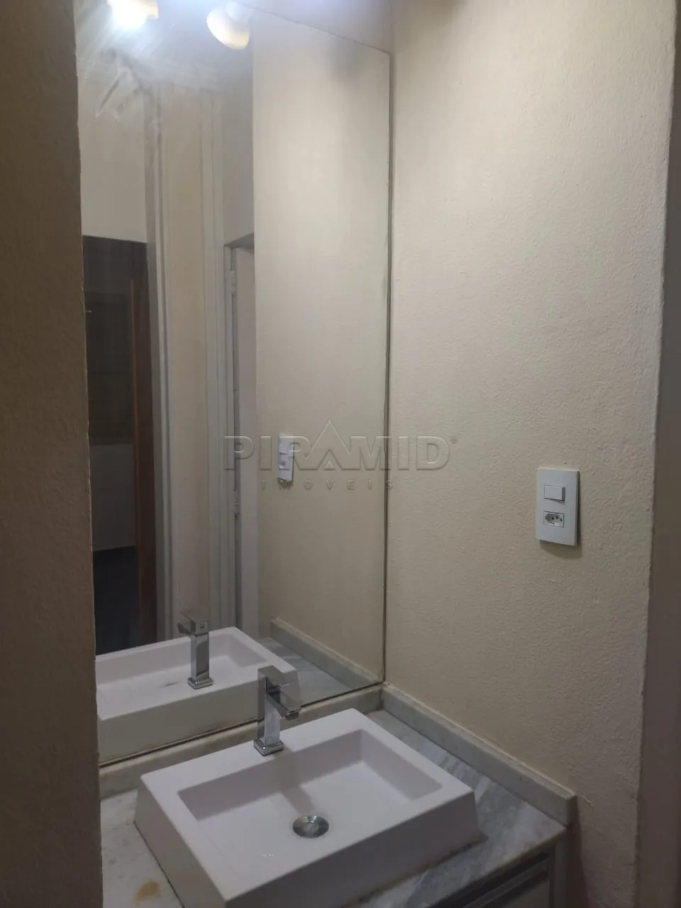 Alugar Apartamento / Padr&atilde;o em Ribeir&atilde;o Preto R$ 1.550,00 - Foto 9