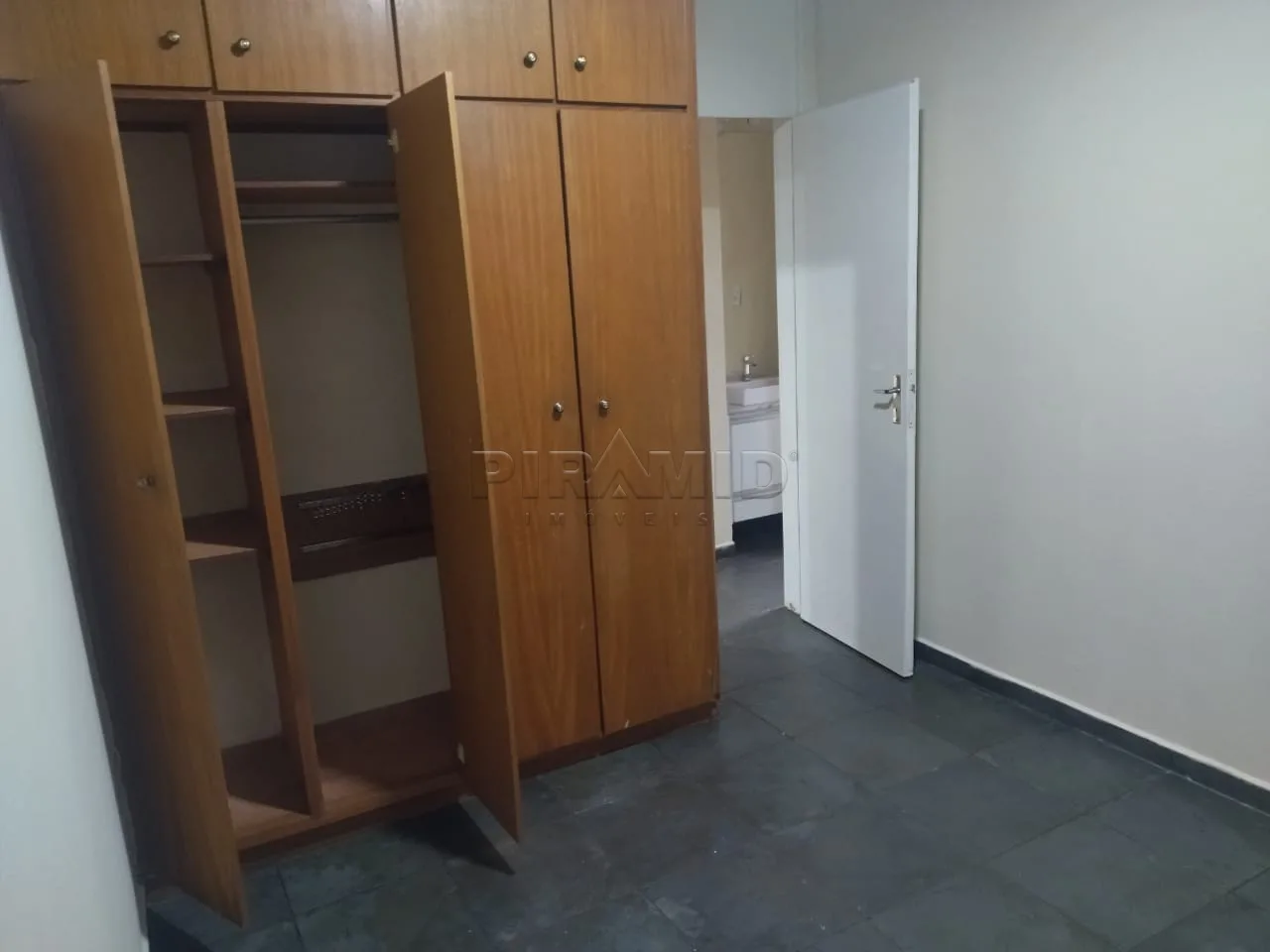 Alugar Apartamento / Padr&atilde;o em Ribeir&atilde;o Preto R$ 1.550,00 - Foto 10
