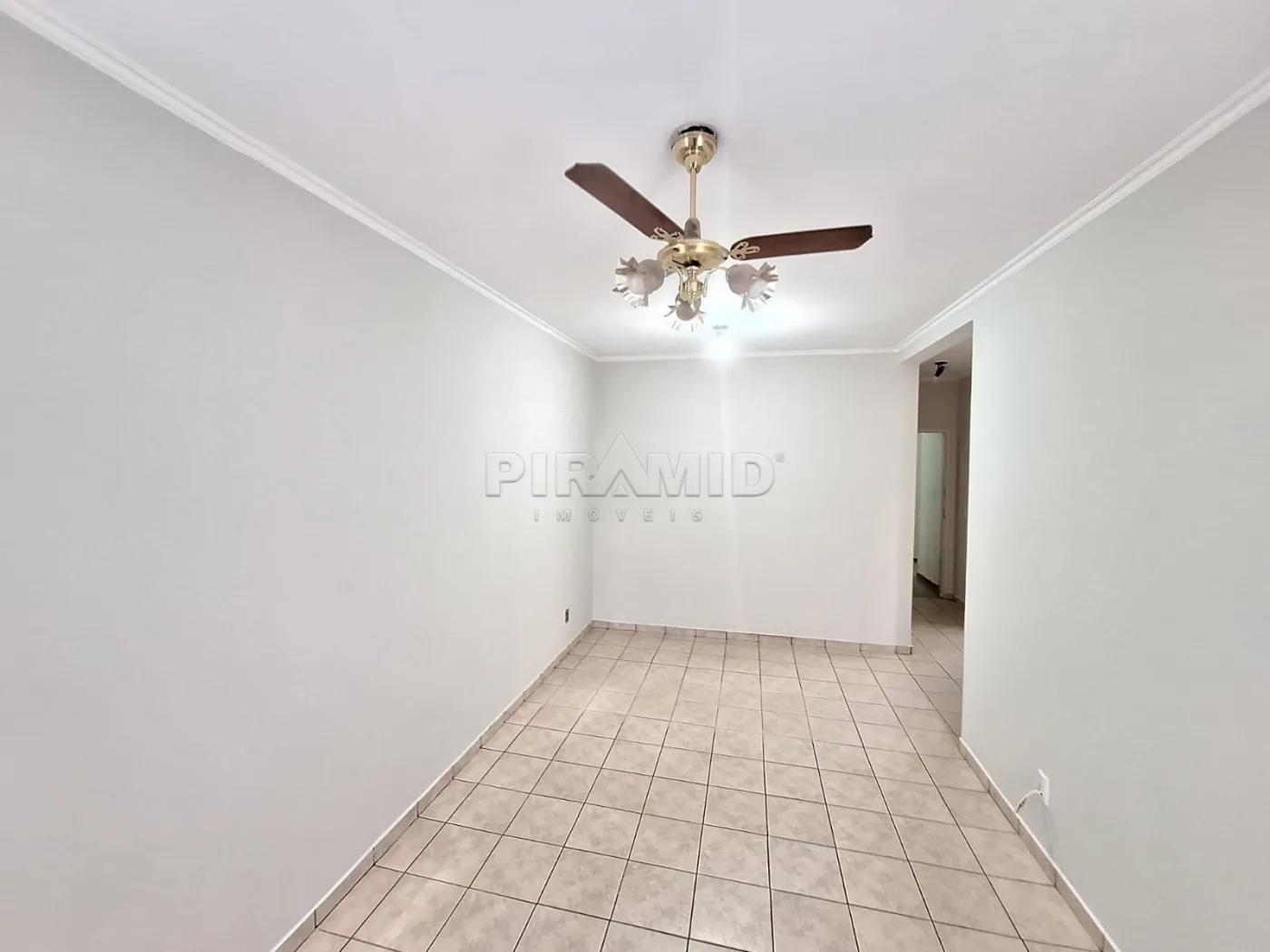 Alugar Apartamento / Padr&atilde;o em Ribeir&atilde;o Preto R$ 1.500,00 - Foto 2
