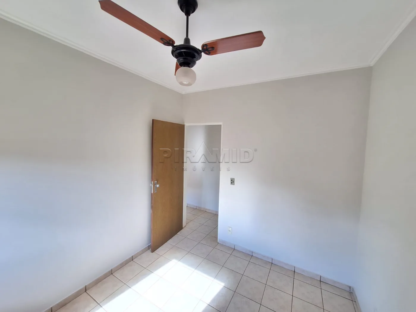 Alugar Apartamento / Padr&atilde;o em Ribeir&atilde;o Preto R$ 1.500,00 - Foto 7