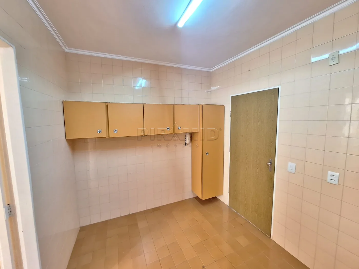 Alugar Apartamento / Padr&atilde;o em Ribeir&atilde;o Preto R$ 1.500,00 - Foto 9
