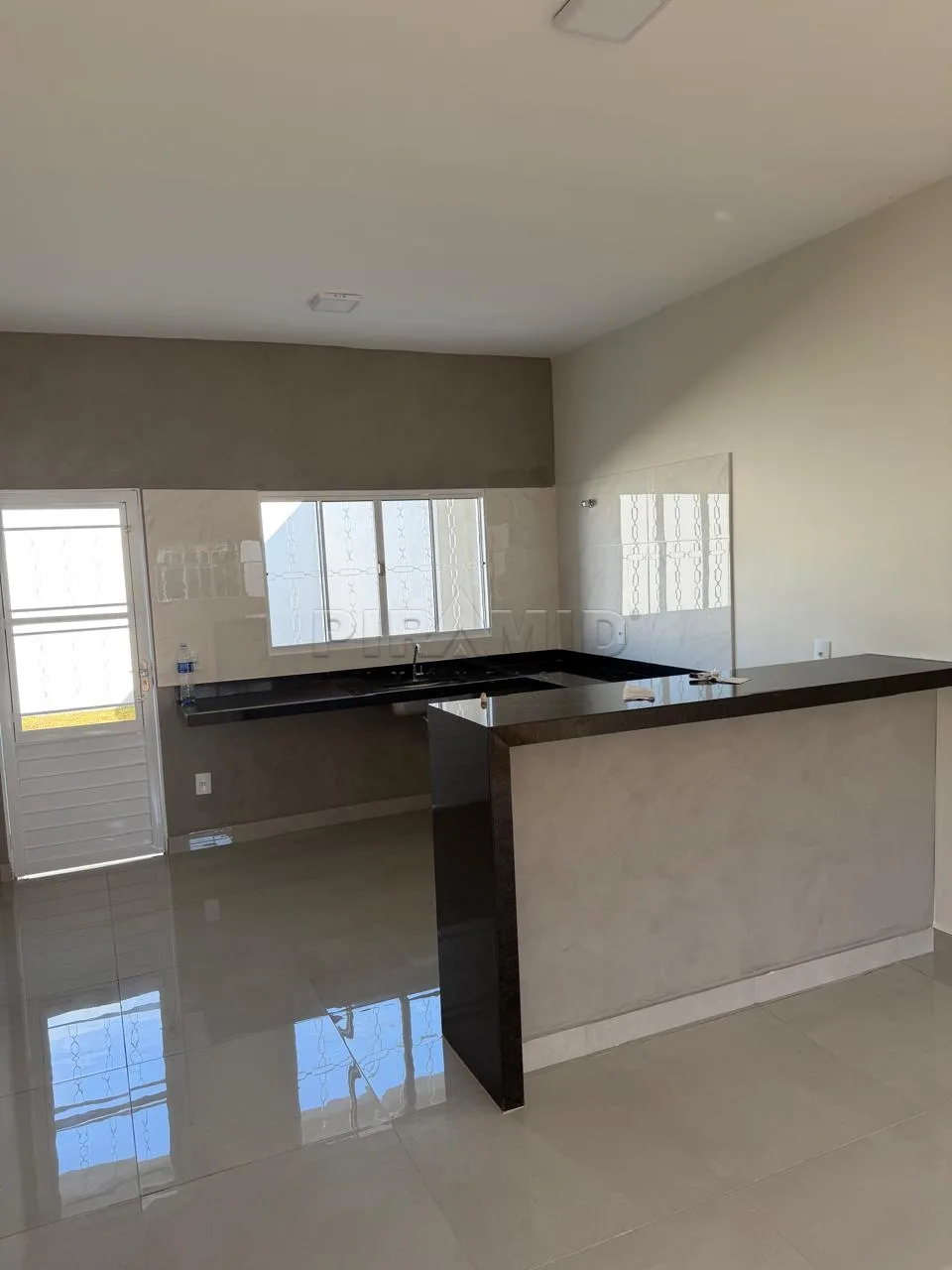 Comprar Casa / Padr&atilde;o em Ribeir&atilde;o Preto R$ 390.000,00 - Foto 3