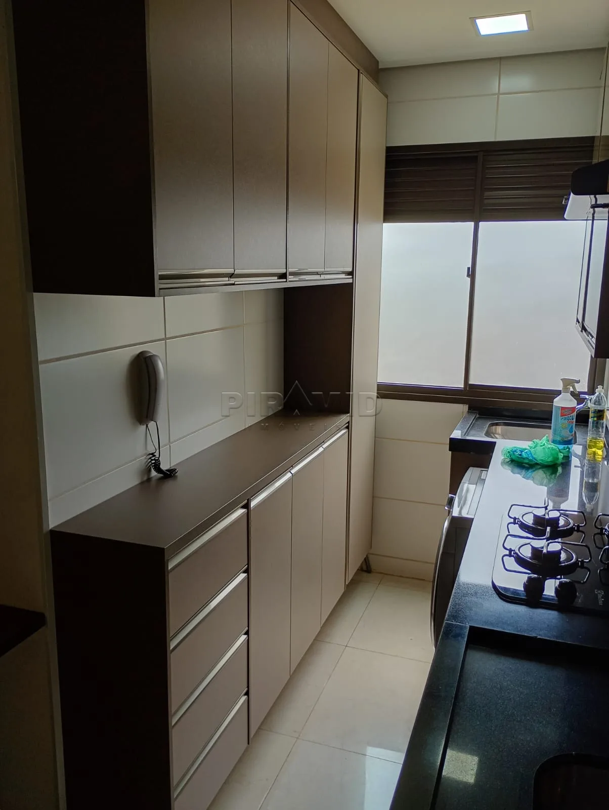 Alugar Apartamento / Padr&atilde;o em Ribeir&atilde;o Preto R$ 2.000,00 - Foto 3