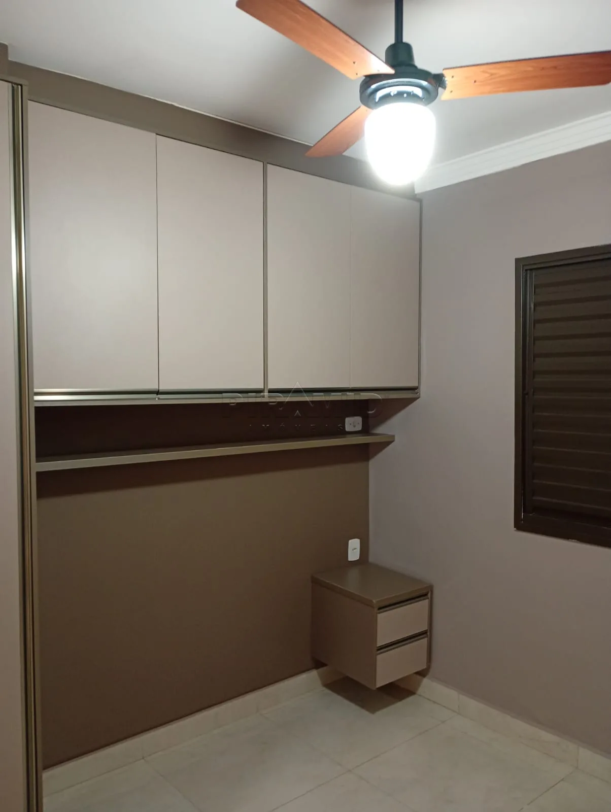 Alugar Apartamento / Padr&atilde;o em Ribeir&atilde;o Preto R$ 2.000,00 - Foto 7