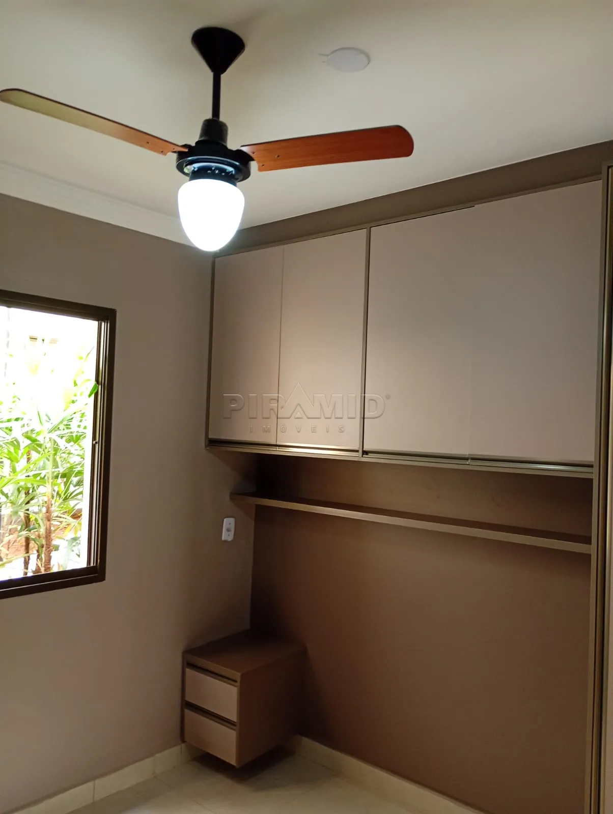 Alugar Apartamento / Padr&atilde;o em Ribeir&atilde;o Preto R$ 2.000,00 - Foto 9