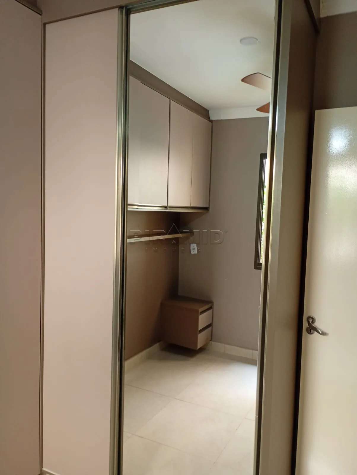 Alugar Apartamento / Padr&atilde;o em Ribeir&atilde;o Preto R$ 2.000,00 - Foto 8