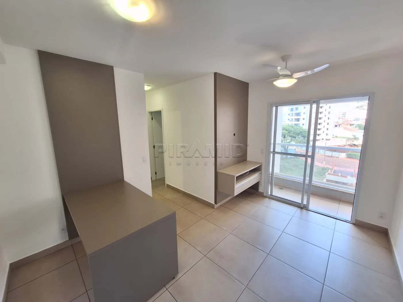 Alugar Apartamento / Padr&atilde;o em Ribeir&atilde;o Preto R$ 3.000,00 - Foto 1