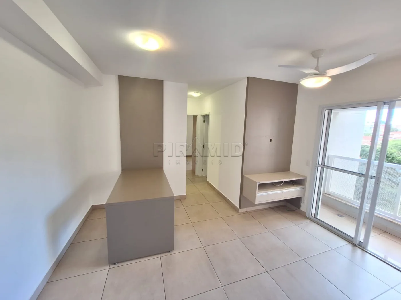 Alugar Apartamento / Padr&atilde;o em Ribeir&atilde;o Preto R$ 3.000,00 - Foto 2