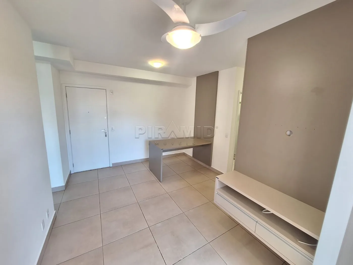 Alugar Apartamento / Padr&atilde;o em Ribeir&atilde;o Preto R$ 3.000,00 - Foto 3