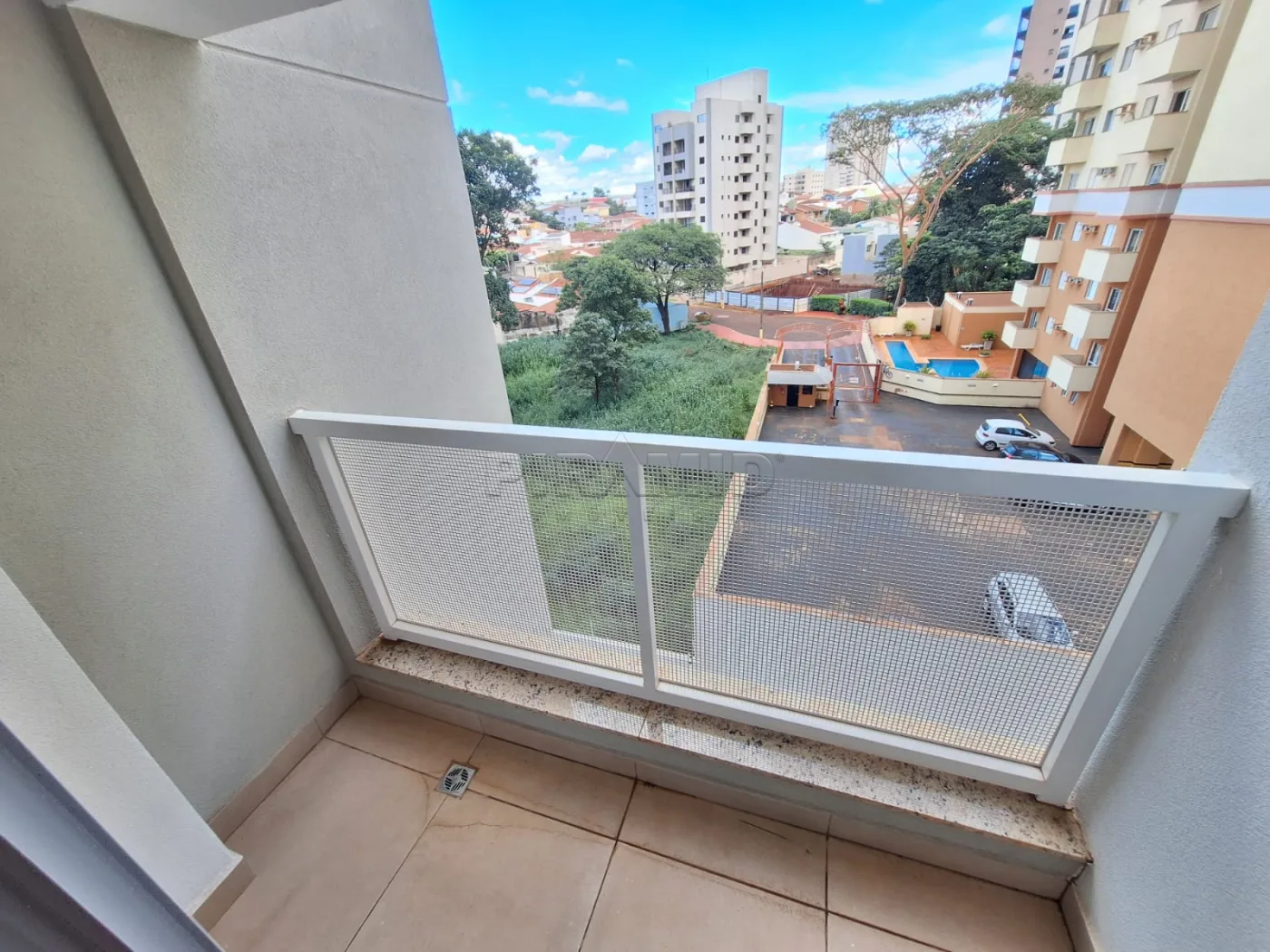 Alugar Apartamento / Padr&atilde;o em Ribeir&atilde;o Preto R$ 3.000,00 - Foto 4