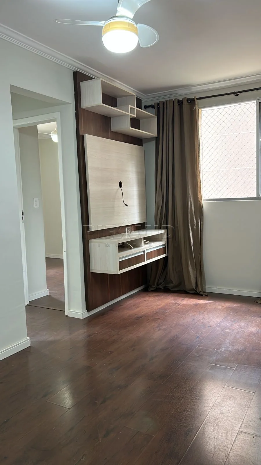 Alugar Apartamento / Padr&atilde;o em Ribeir&atilde;o Preto R$ 1.350,00 - Foto 2