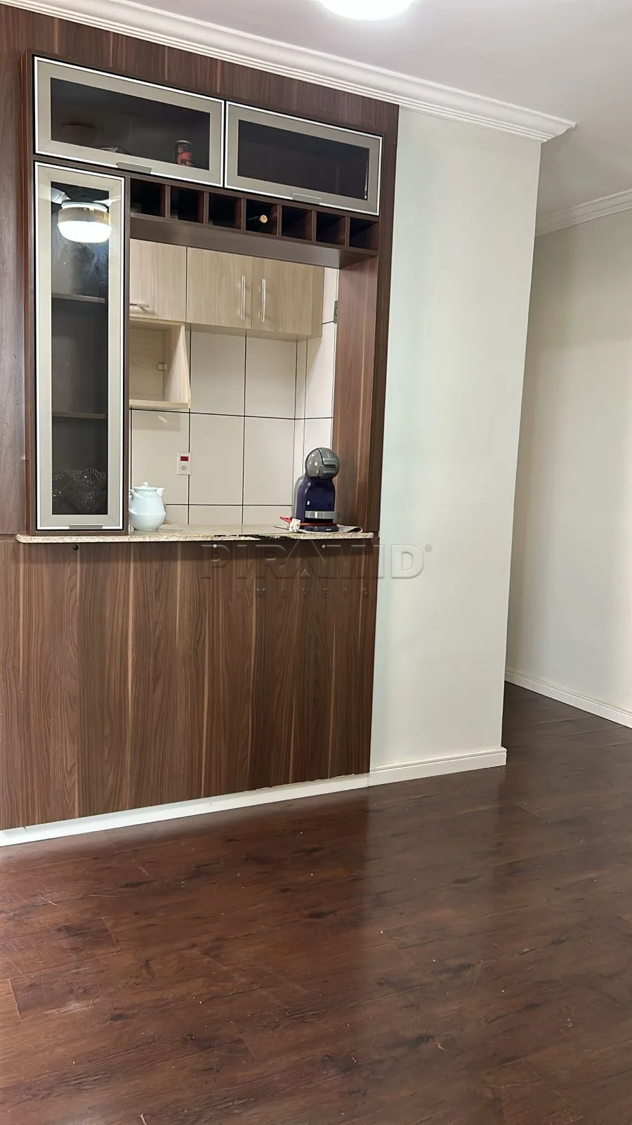 Alugar Apartamento / Padr&atilde;o em Ribeir&atilde;o Preto R$ 1.350,00 - Foto 3