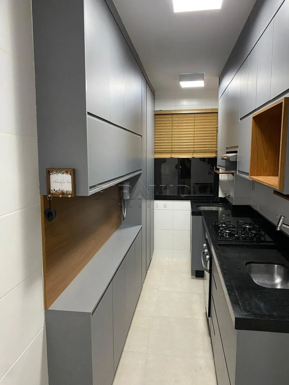 Alugar Apartamento / Padr&atilde;o em Ribeir&atilde;o Preto R$ 1.800,00 - Foto 5