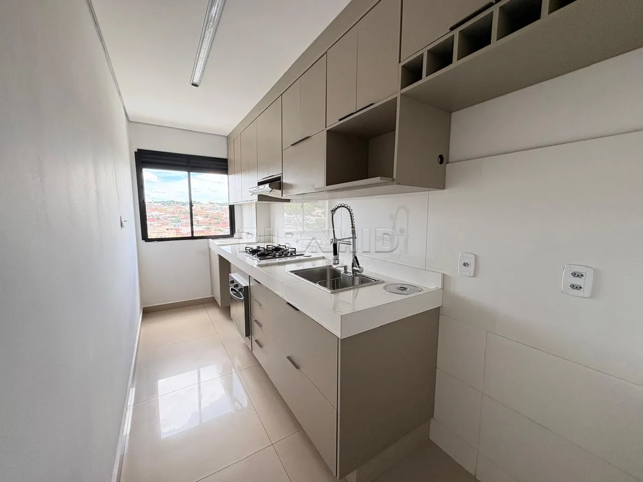 Alugar Apartamento / Padr&atilde;o em Ribeir&atilde;o Preto R$ 1.600,00 - Foto 6