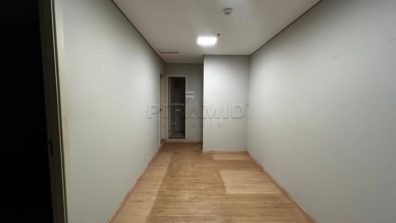 Alugar Comercial / Sala em Ribeir&atilde;o Preto R$ 32.000,00 - Foto 15