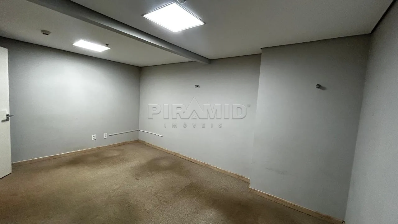 Alugar Comercial / Sala em Ribeir&atilde;o Preto R$ 32.000,00 - Foto 17