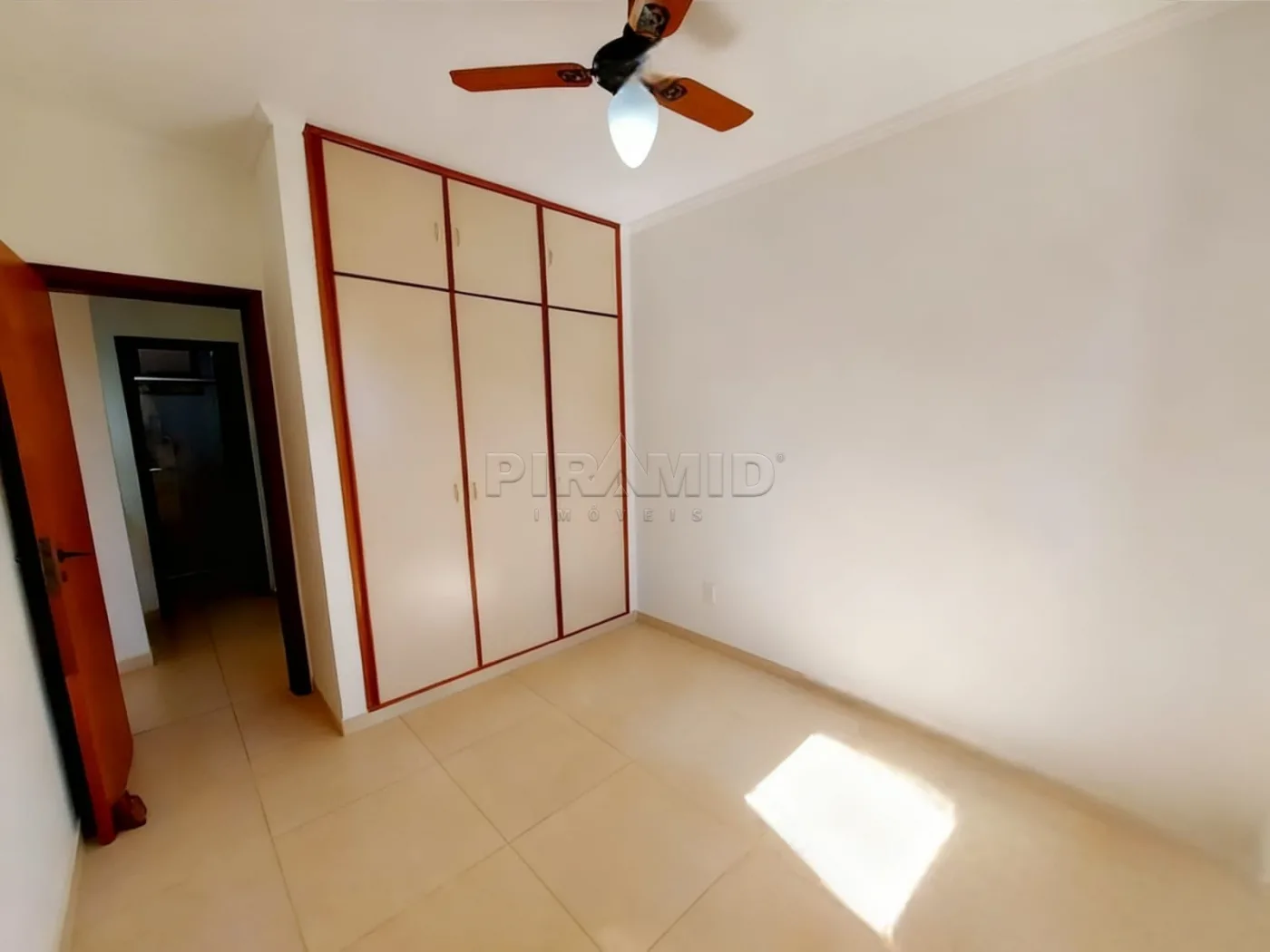 Alugar Apartamento / Padr&atilde;o em Ribeir&atilde;o Preto R$ 2.500,00 - Foto 8