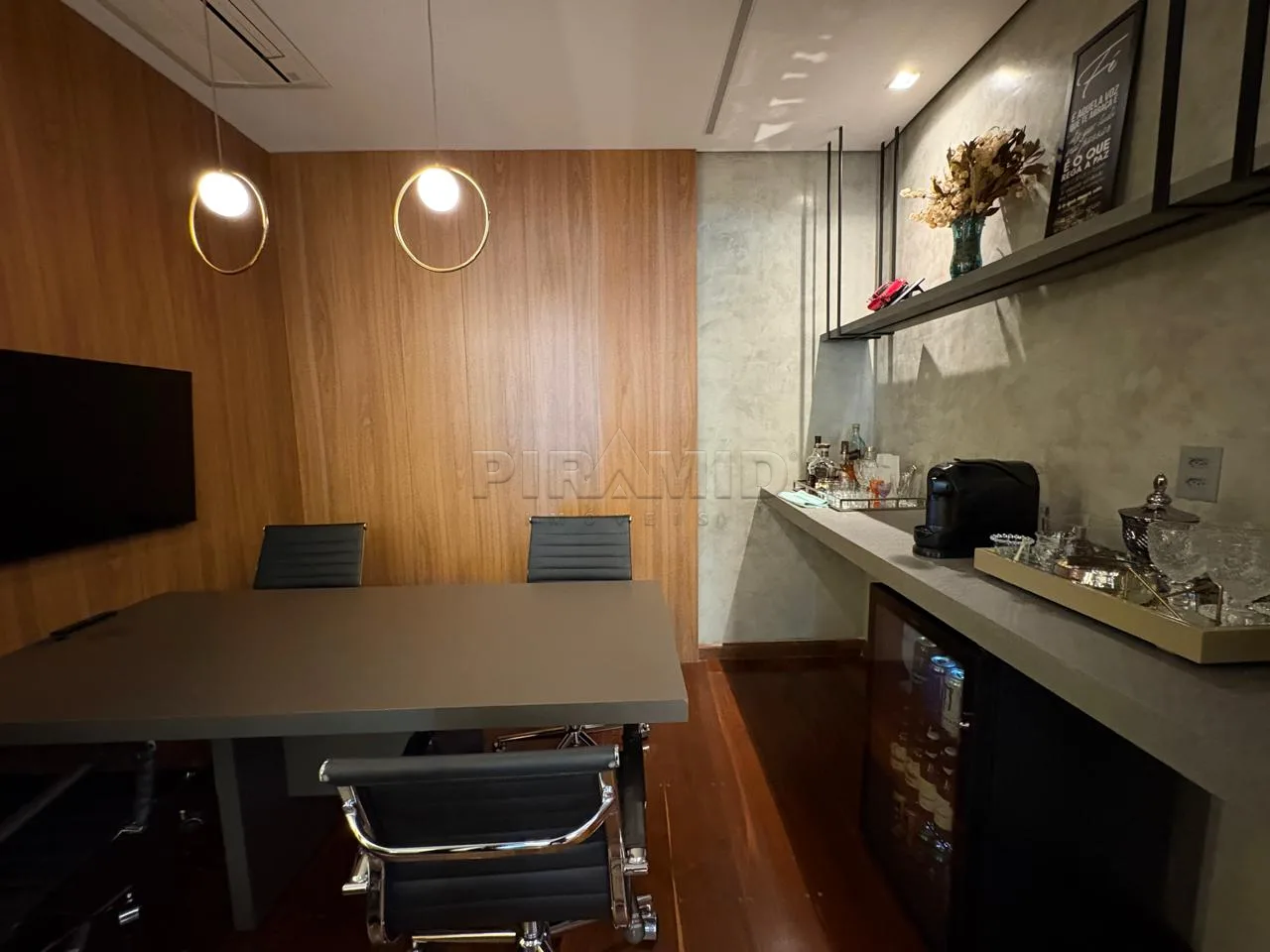 Alugar Comercial / Casa em Ribeir&atilde;o Preto R$ 10.000,00 - Foto 7