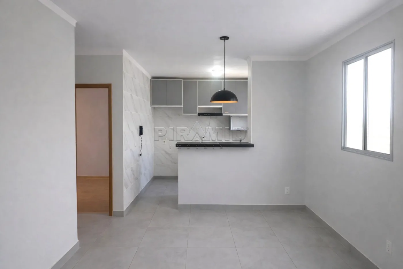 Alugar Apartamento / Padr&atilde;o em Ribeir&atilde;o Preto R$ 1.555,00 - Foto 1
