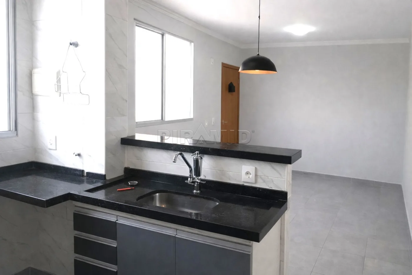 Alugar Apartamento / Padr&atilde;o em Ribeir&atilde;o Preto R$ 1.555,00 - Foto 2